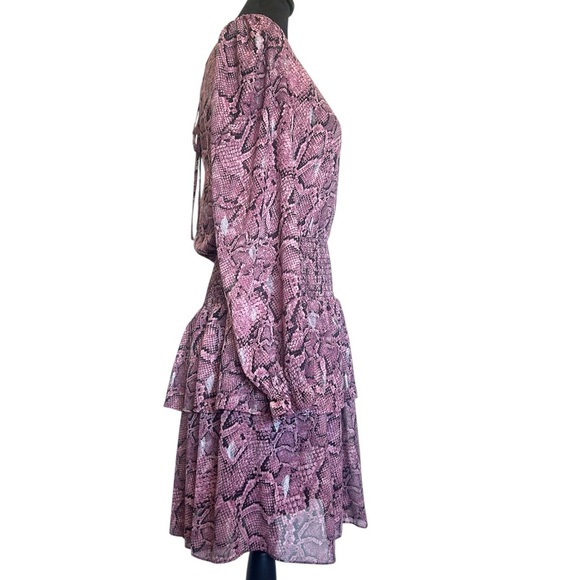 NWT 1. State Woman’s Xs Smocked Waist Snakeskin Print Ruffled V-Neck Dress - Picture 9 of 16